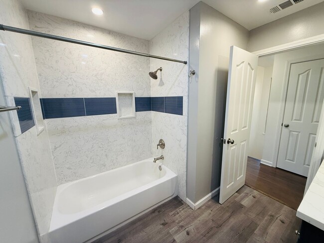 Building Photo - SAN JOSE WEST - Beautifully upgraded townh...