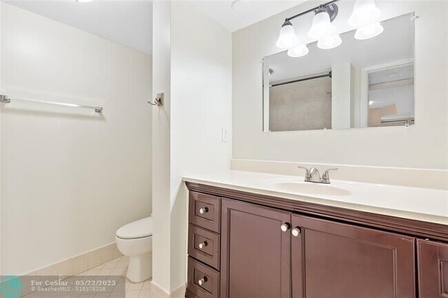 Building Photo - 3550 Blue Lake Dr