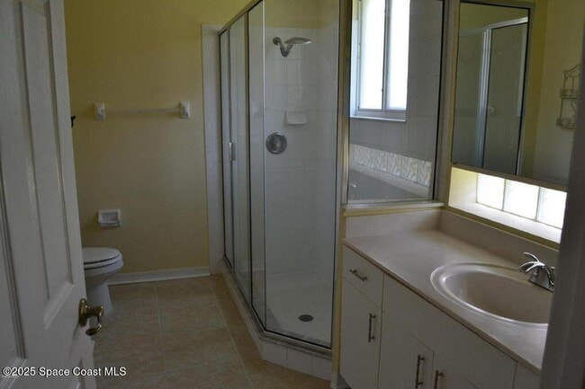 Building Photo - 2542 Ventura Cir