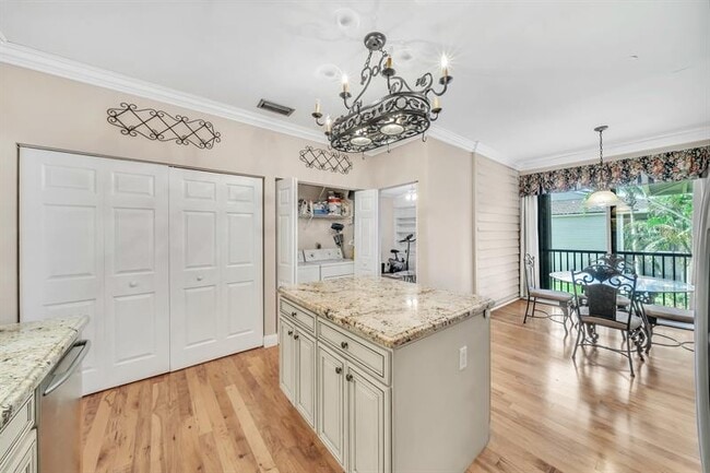 Building Photo - 7644 Elm Ridge Dr