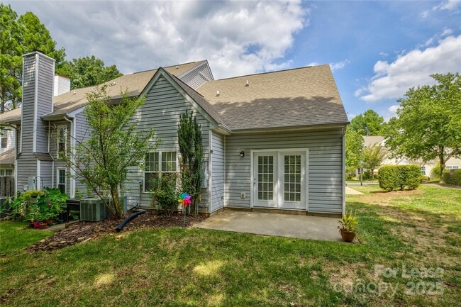 Building Photo - 9014 Roseton Ln