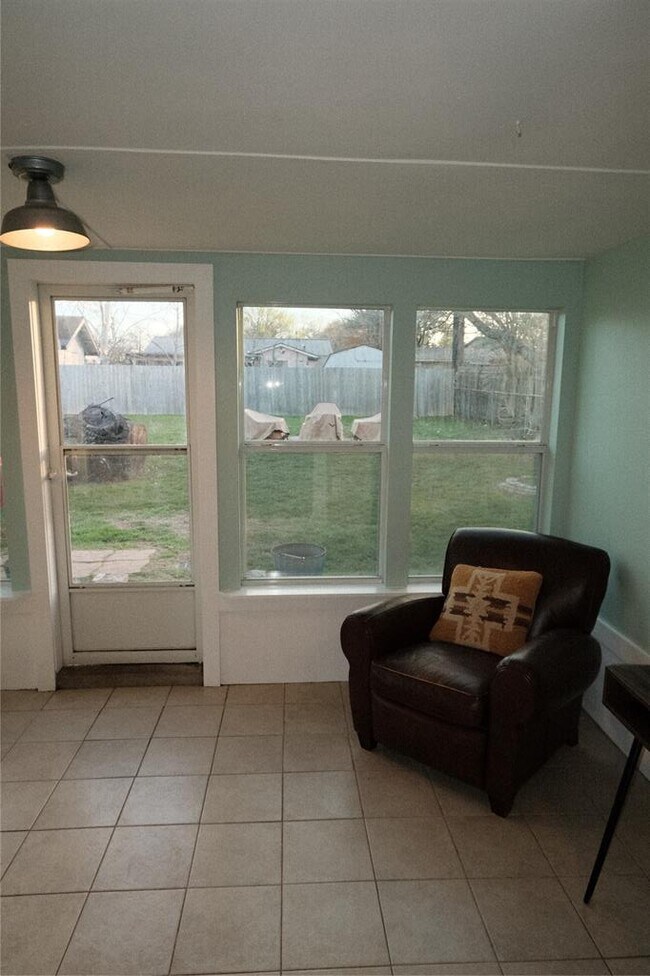 Building Photo - 1517 Weyford Dr