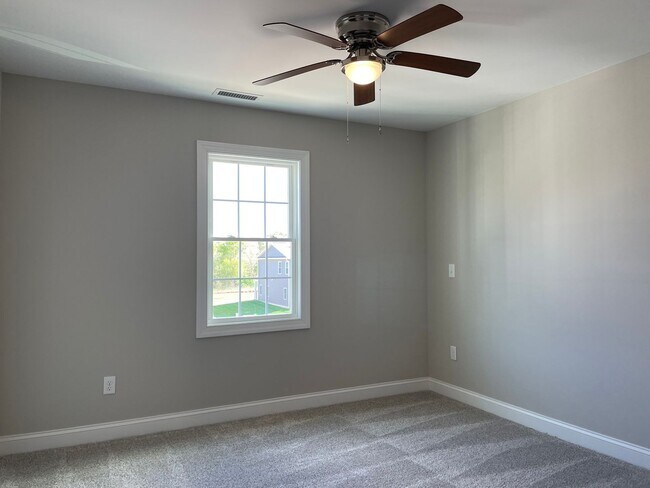 Building Photo - 3927 Newhall Dr NW