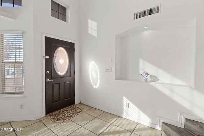 Building Photo - 636 Paseo Hermoso Dr