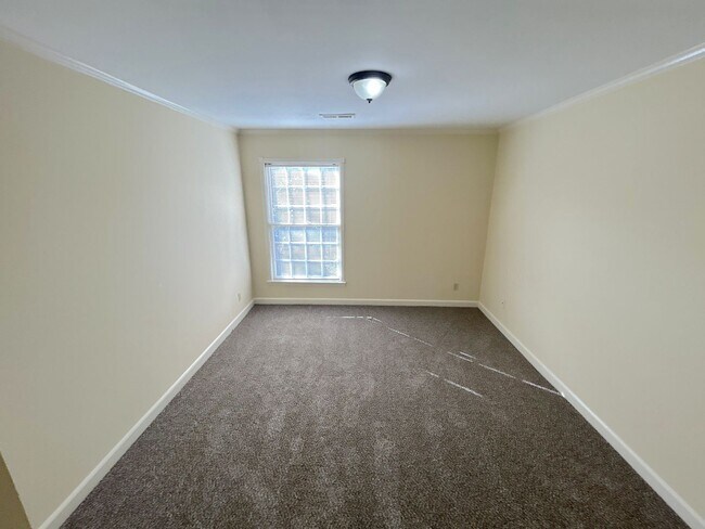 Building Photo - 5184 Dunnellon Ave