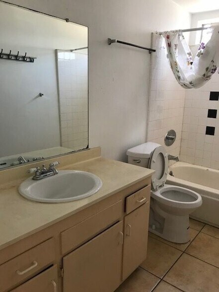 Building Photo - 2016 Evergreen St