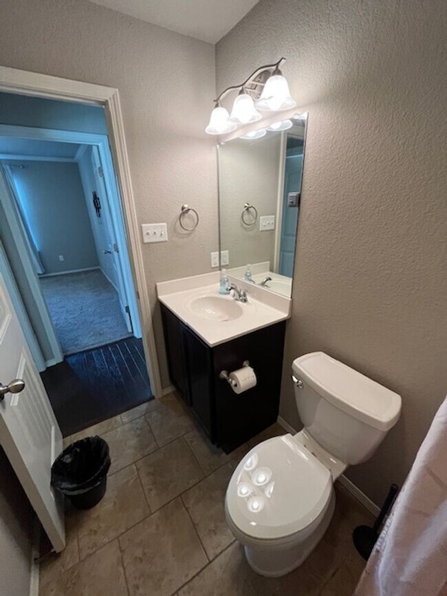 Building Photo - 2720 Brighton Pl