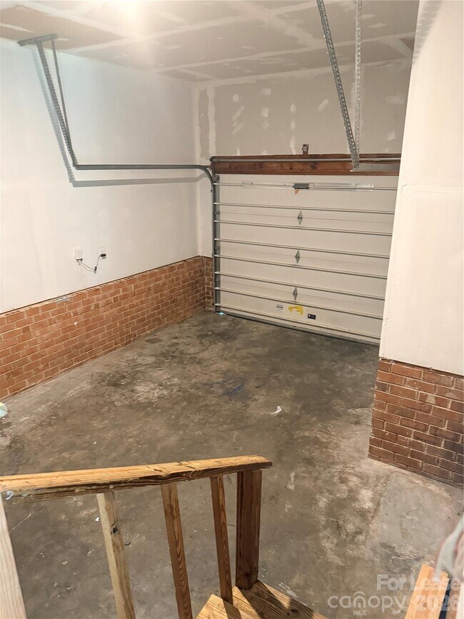 Building Photo - 5819 Woodrock Ct