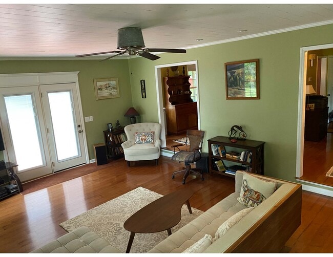 Building Photo - 2406 Spaulding Cir