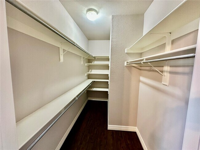 Building Photo - 2846 Eaglecrest Cir