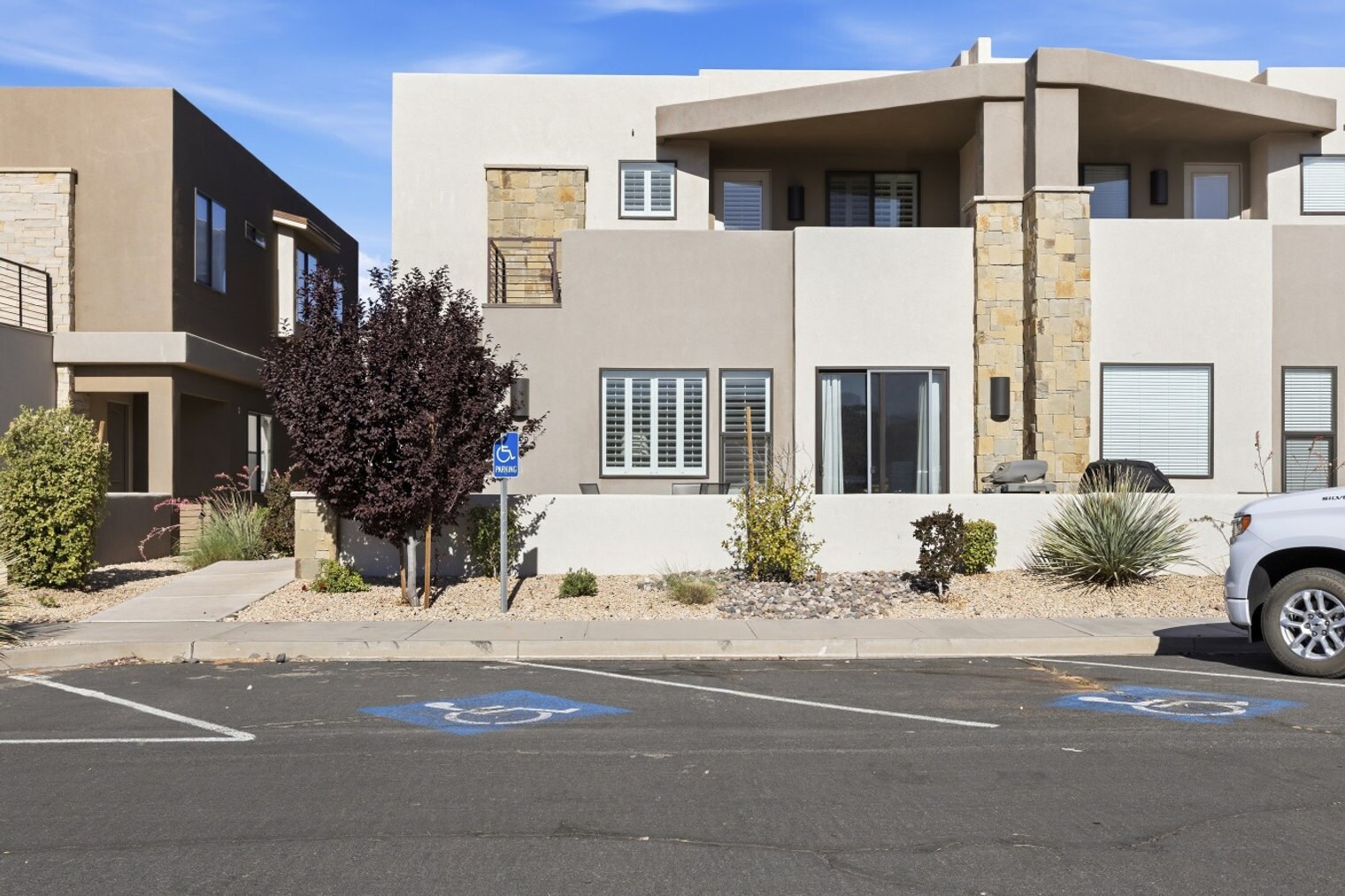 Building Photo - 2249 N Coral Canyon Blvd