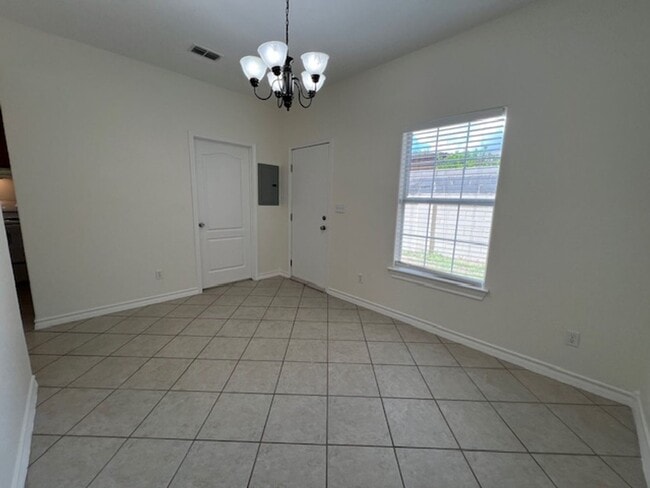 Building Photo - Availability at Ranchway!