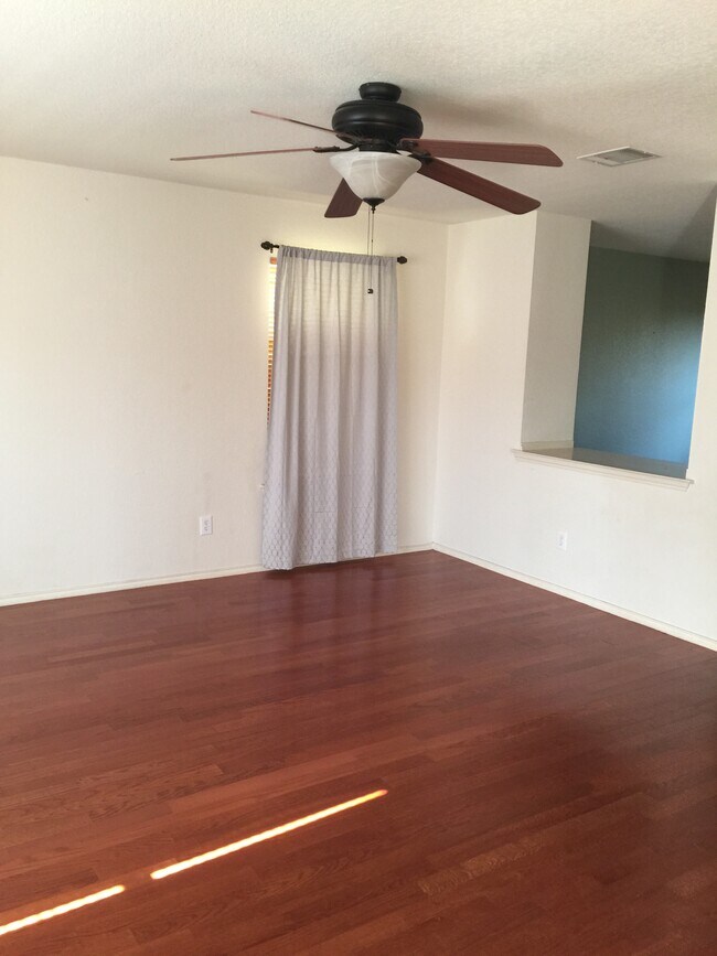 Building Photo - 1059 Condor Dr