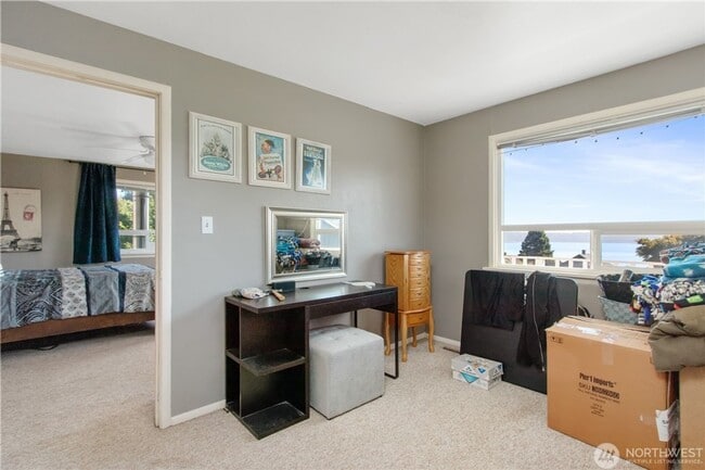 Building Photo - 4 bedroom home in one of Tacoma's most cov...