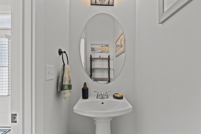 Building Photo - 105 Farmridge Wy