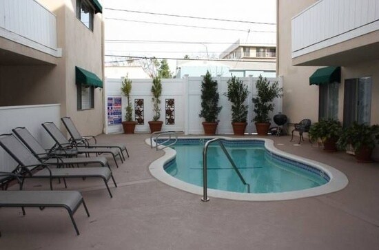 Pool - 442 S Rexford Dr