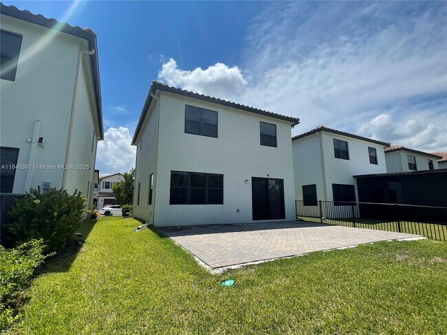 Building Photo - 8951 Madrid Cir
