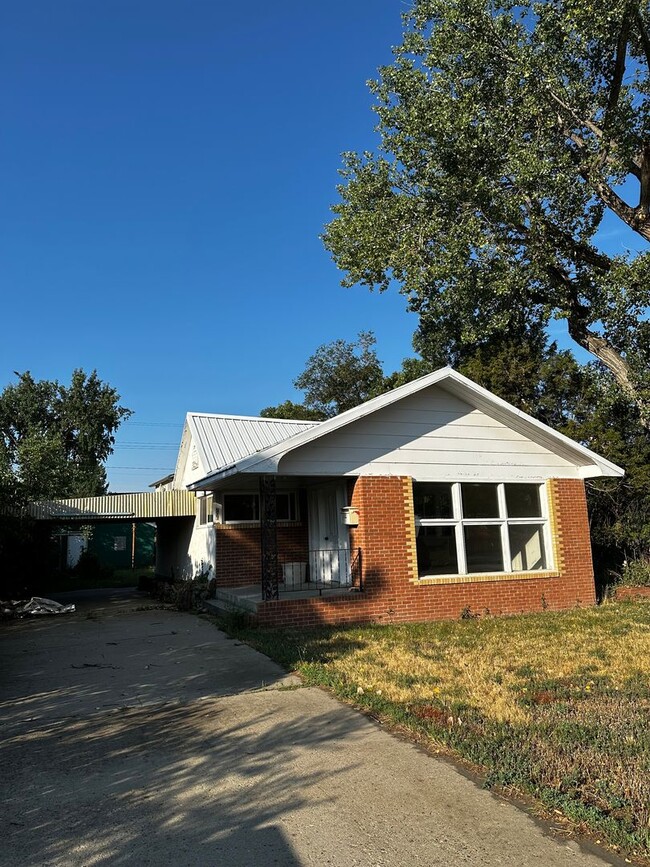 Building Photo - 1930s Cottage in Quiet neighborhood