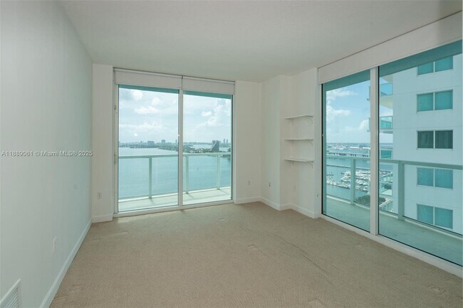 Building Photo - 1900 N Bayshore Dr