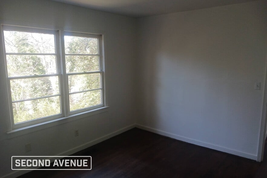 Building Photo - 9844 Greenlee Rd