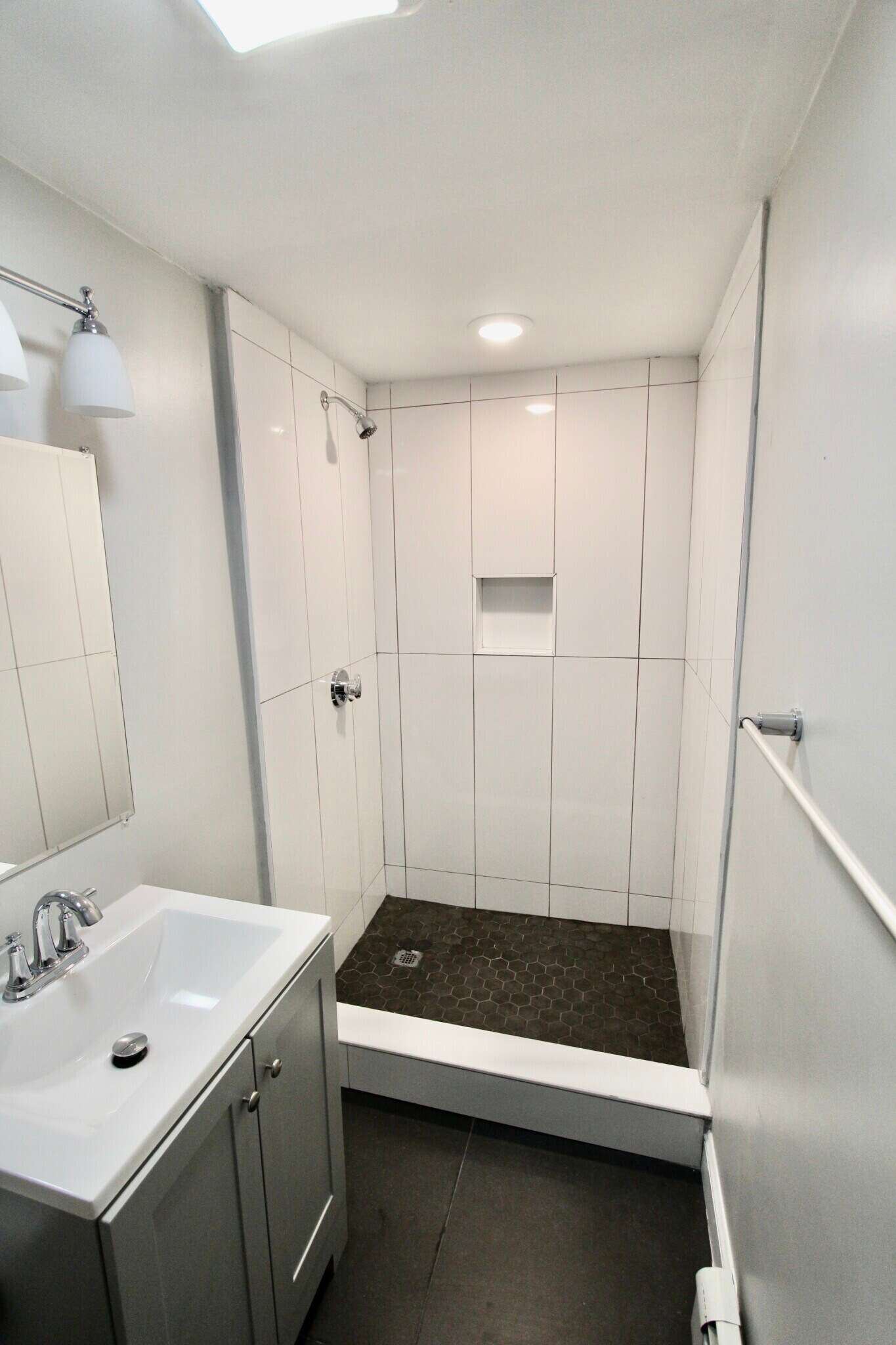 Building Photo - 248 Cross St