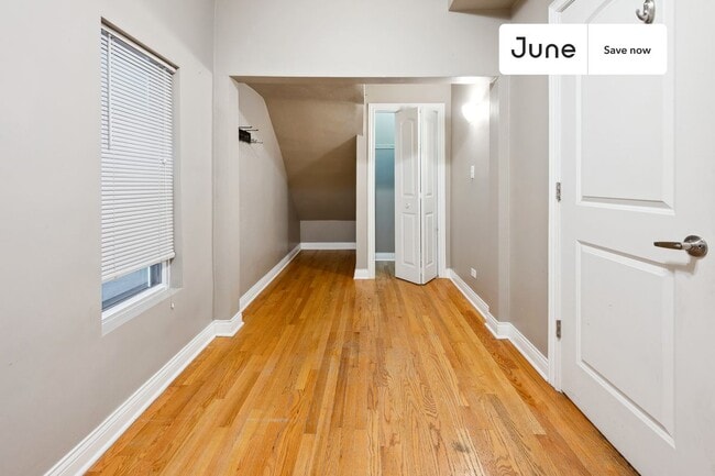 Building Photo - 2848 W Palmer