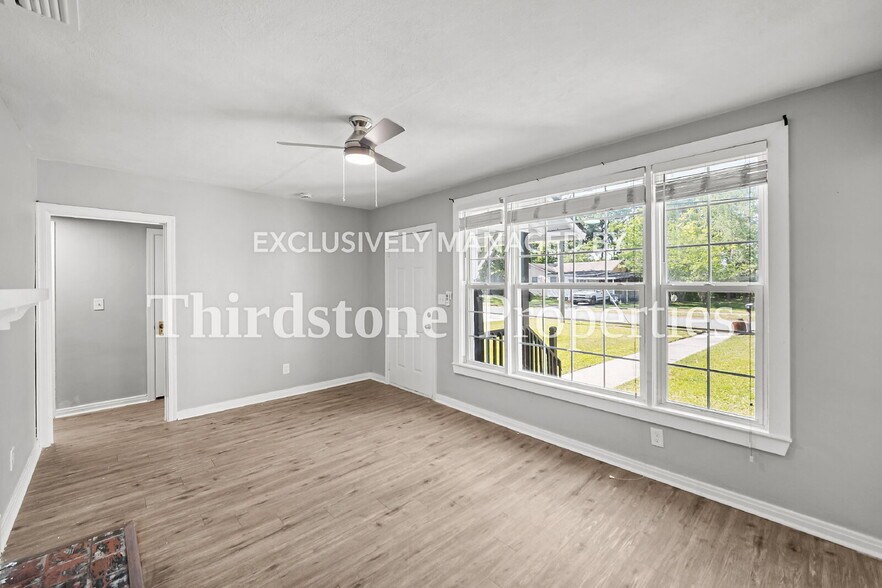 Building Photo - 5204 Astral St