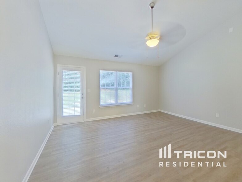 Building Photo - 1510 Verese Ct