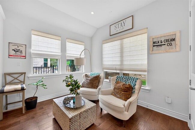 Building Photo - 609 Anfield Cir