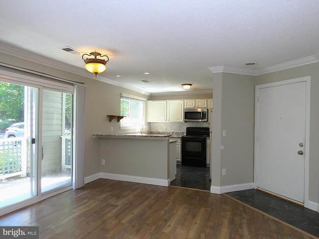 Building Photo - 11701 Summerchase Cir