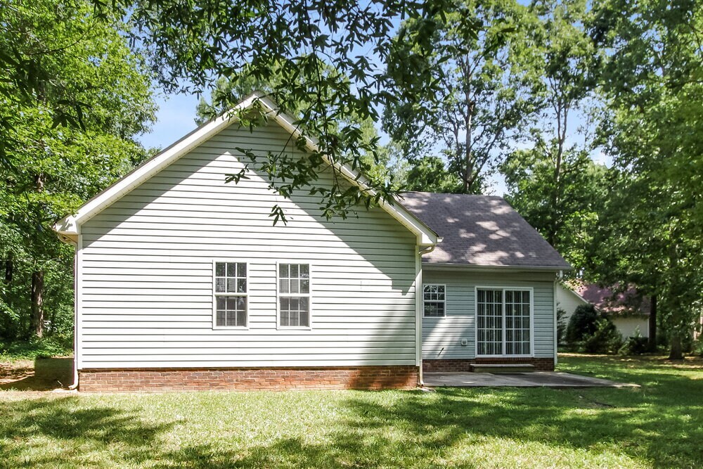 Building Photo - 2213 Brookline Ct