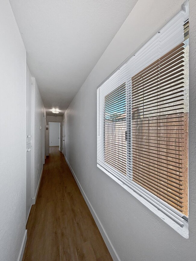 Building Photo - Updated 3B/2BA House in North Park w/ Cove...