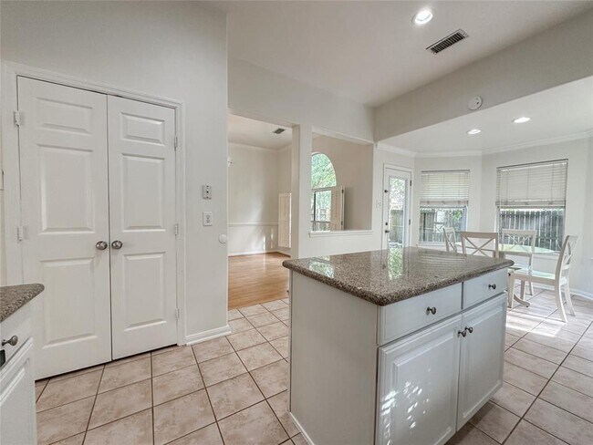 Building Photo - 311 N Rush Haven Cir