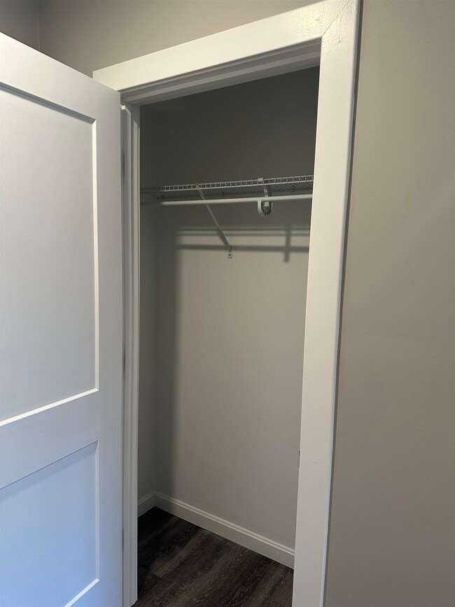 Building Photo - 45 Monarch Wy