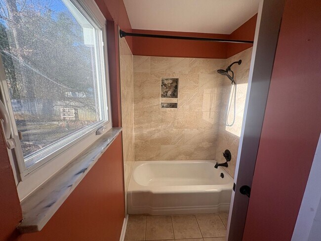 Building Photo - Cozy West Knoxville 3BR/1.5BA Home