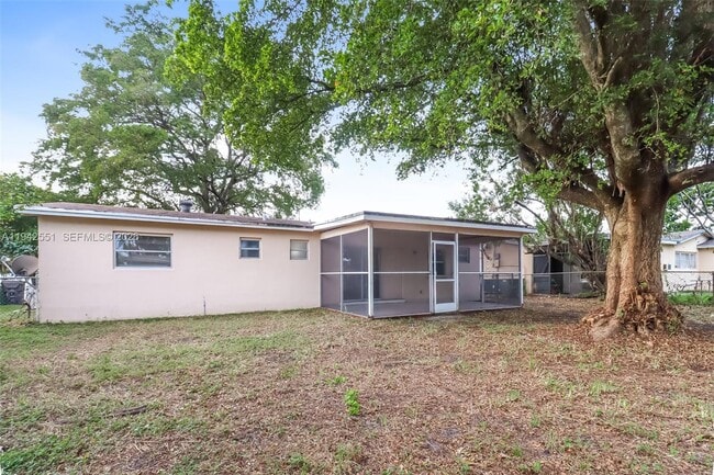 Building Photo - 4180 NW 34th Way