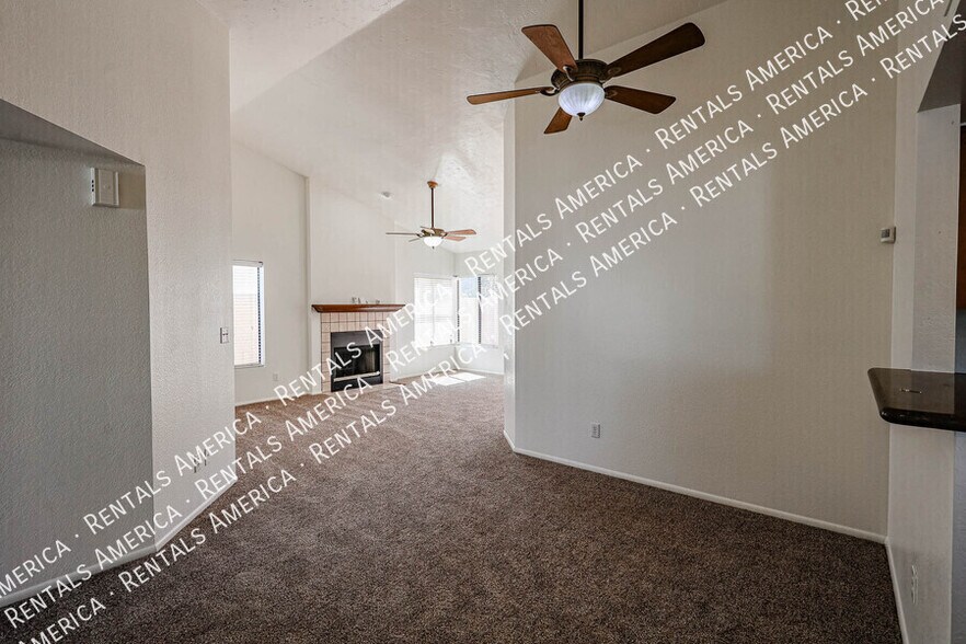 Building Photo - 3301 E Wescott Dr