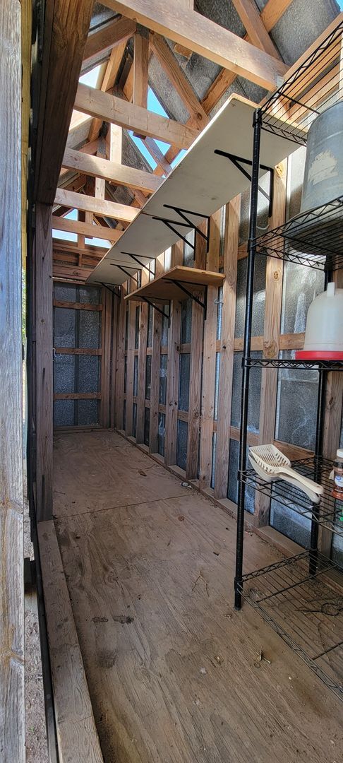 Building Photo - 2/1 Farmhouse in Smithville TX