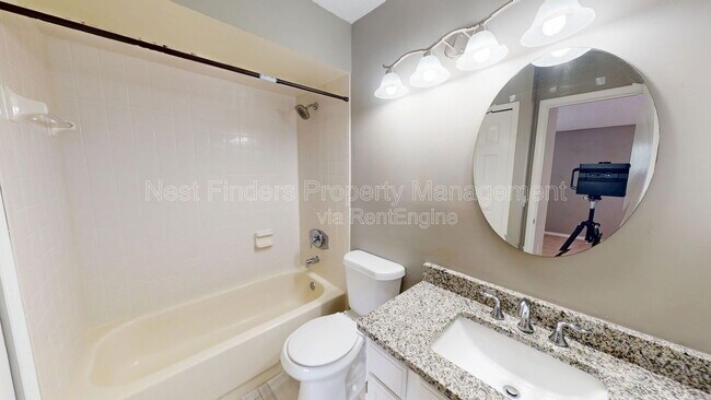Building Photo - 322 Sunrise Cir