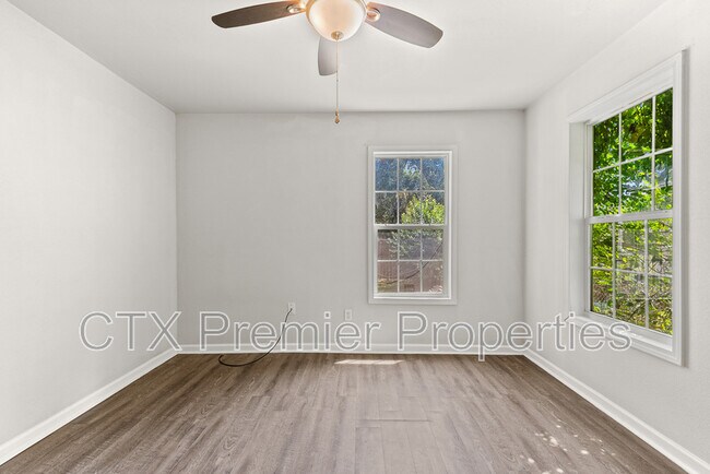 Building Photo - 1109 S 41st St