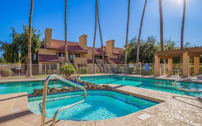 Building Photo - 4901 S Calle Los Cerros Dr