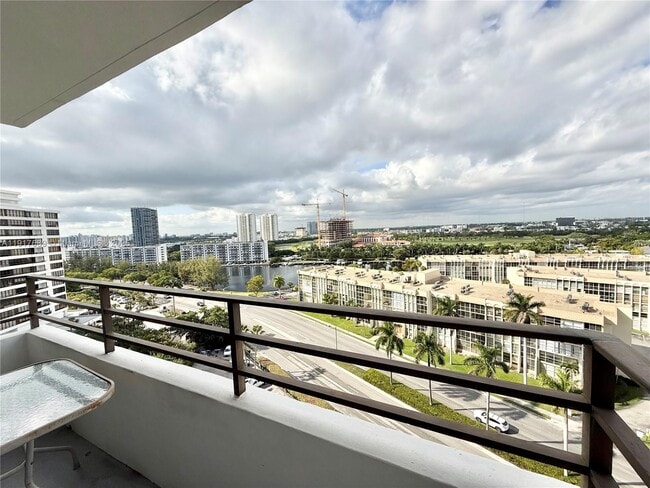 Building Photo - 600 Three Islands Boulevard