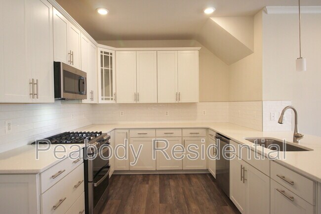 Building Photo - 14911 River Walk Way