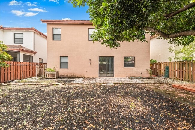 Building Photo - 642 SE 37th Pl