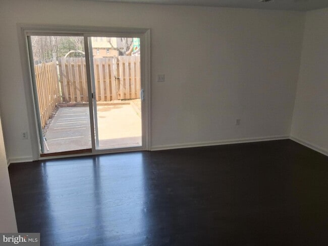 Building Photo - 14874 Emberdale Dr