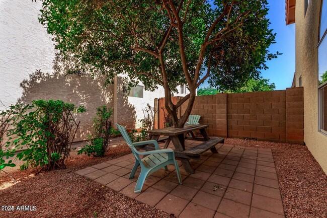 Building Photo - 5971 W Venus Way