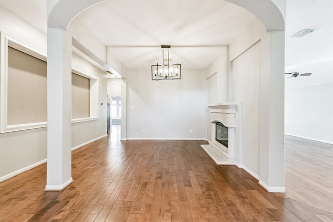 Building Photo - 13203 Yaupon Holly Ln