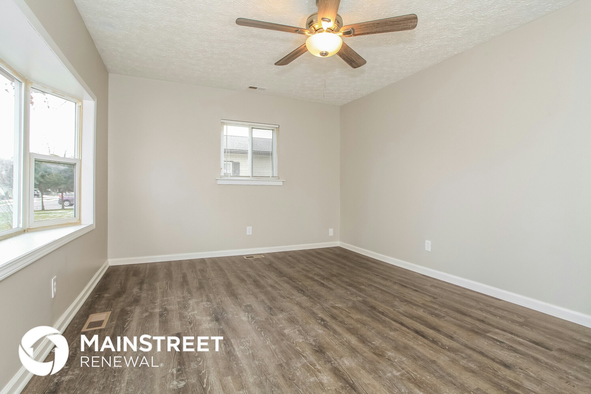 Building Photo - 225 Gladys Rd