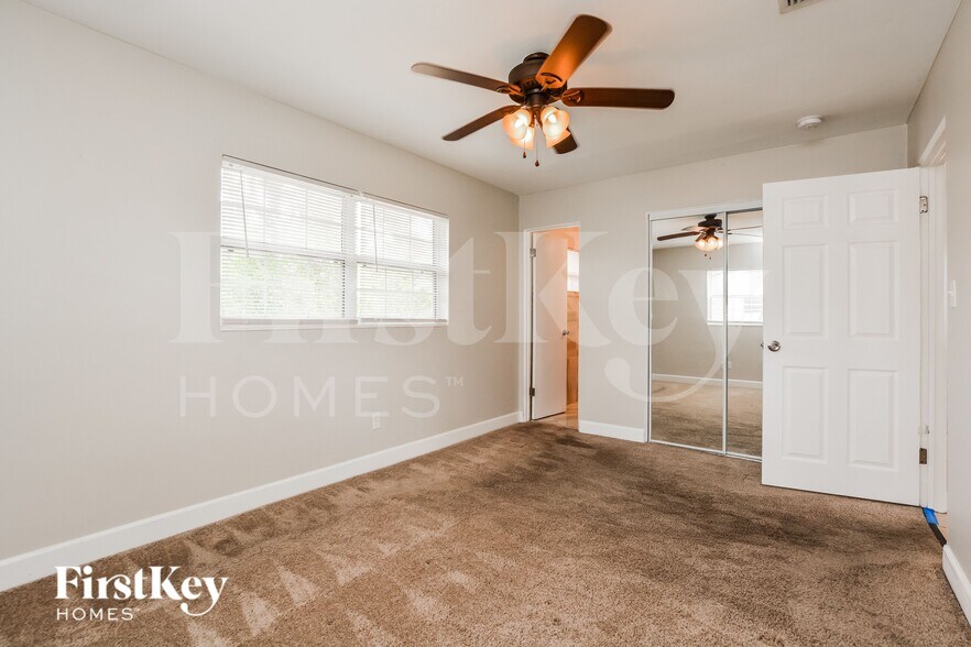 Building Photo - 1407 Chilean Ln