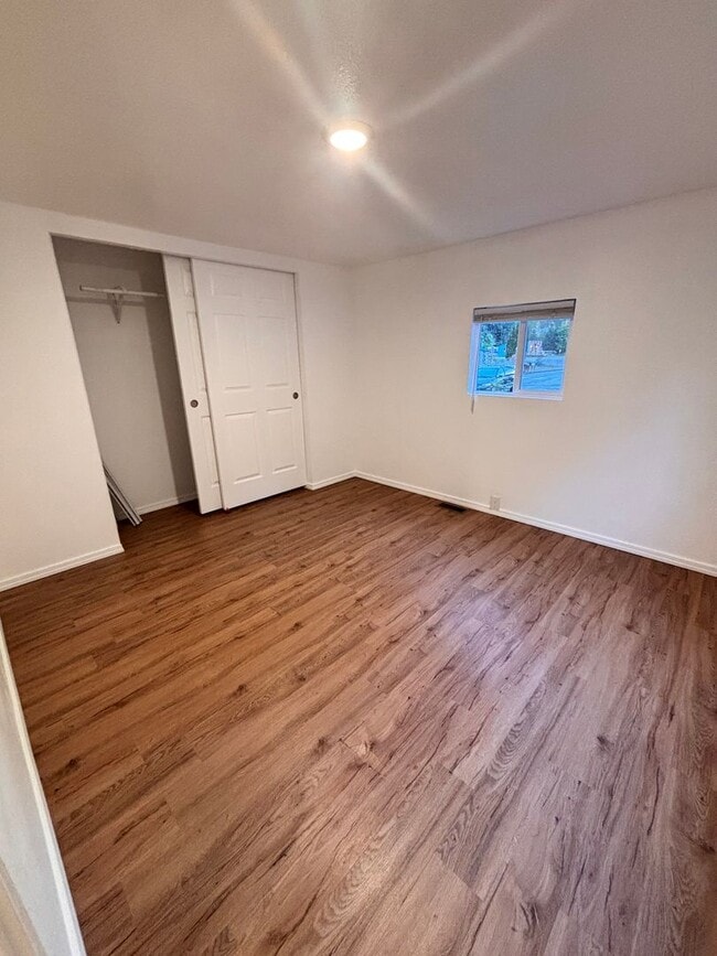 Building Photo - Newly Remodeled Manufactured Home